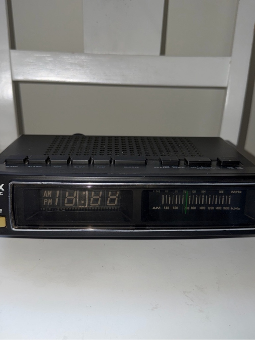 York Black Vintage Digital Clock Radio